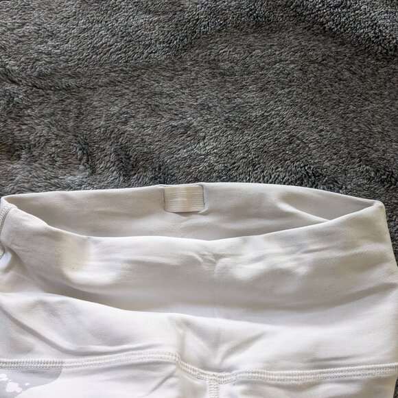 Alo High-waist Airlift Leggings white with silver design - Picture 7 of 7